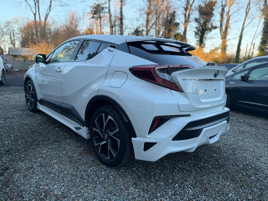 2018 Toyota C-HR 1.8 HYBRID SPORT €18,500