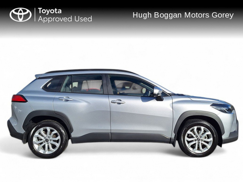 2024 Toyota Corolla Cross CROSS 1.8 LUNA €37,950