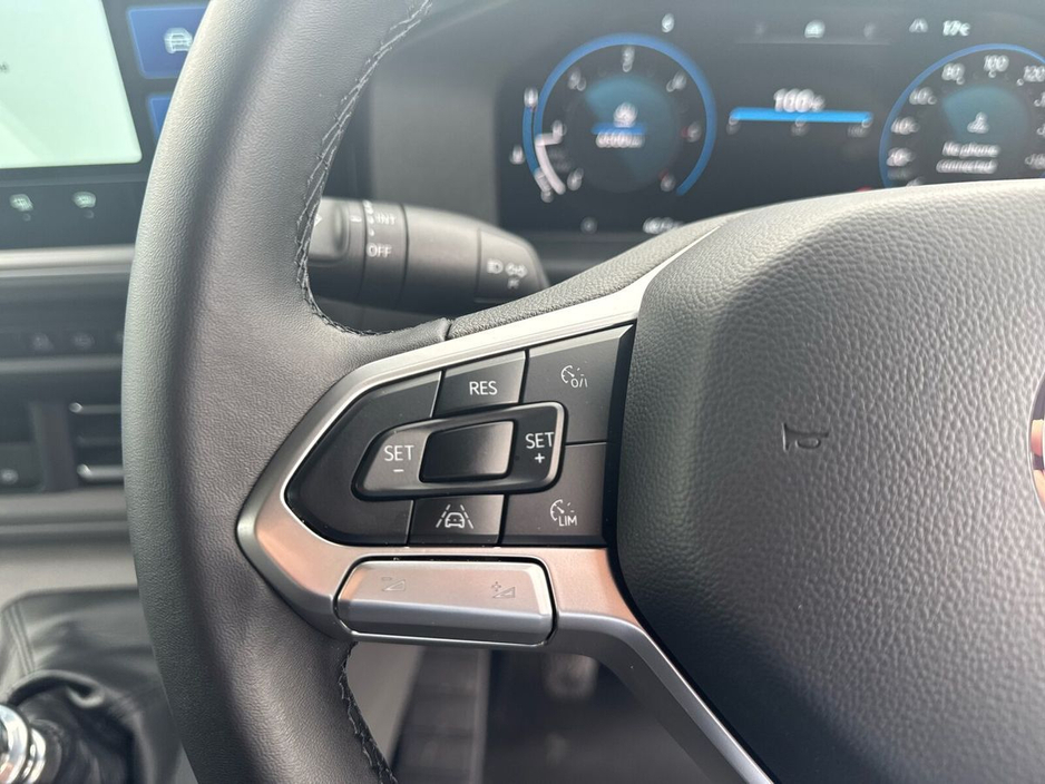 2025 Volkswagen Transporter  €42,475