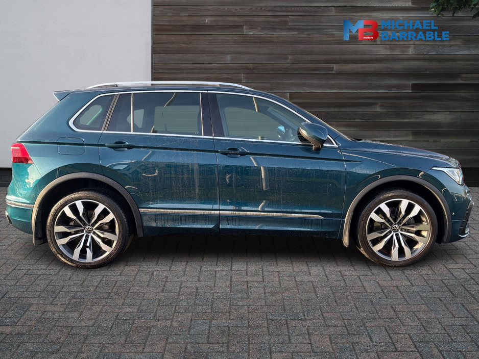 2022 Volkswagen Tiguan R-LINE 1.4 TSI PHEV 2 245HP 5DR