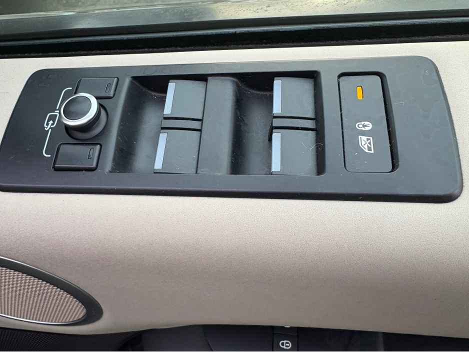 2018 Land Rover Discovery 2.0 TD4 SE 180PS €25,950