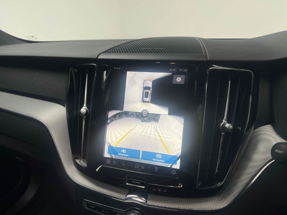 2024 Volvo XC60 PLUS T6 RECHARGE €52,990