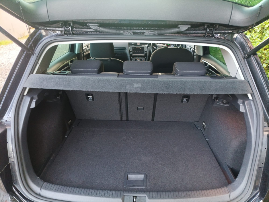 2016 Volkswagen Golf 1.4 TSI HIGHLINE AUTOMATIC SPORTS VELOUR INTERIOR SPORTS ALLOYS  WIND DEFLECTORS LARGE TOUCH SCREEN RADIO FACTORY IMMOBILISER CRUISE CONTROL FRONT & REAR DASHCAM JUST FULLY SERVICED 2 YEARS NCT €16,949