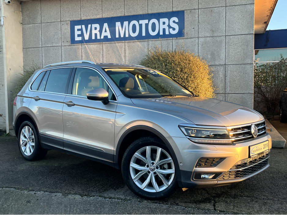 2019 Volkswagen Tiguan HIGHLINE 4MOTION AUTOMATIC 2.0 DIESEL //HIGH SPEC//360 PARKING CAMERAS//FRONT AND REAR HEATED SEATS//POWER TAILGATE//HEAD UP DISPLAY//