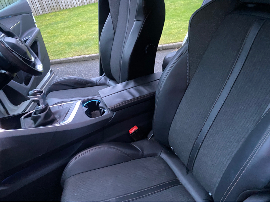 2017 Peugeot 3008 GT LINE BLUEHDI S/S €16,900