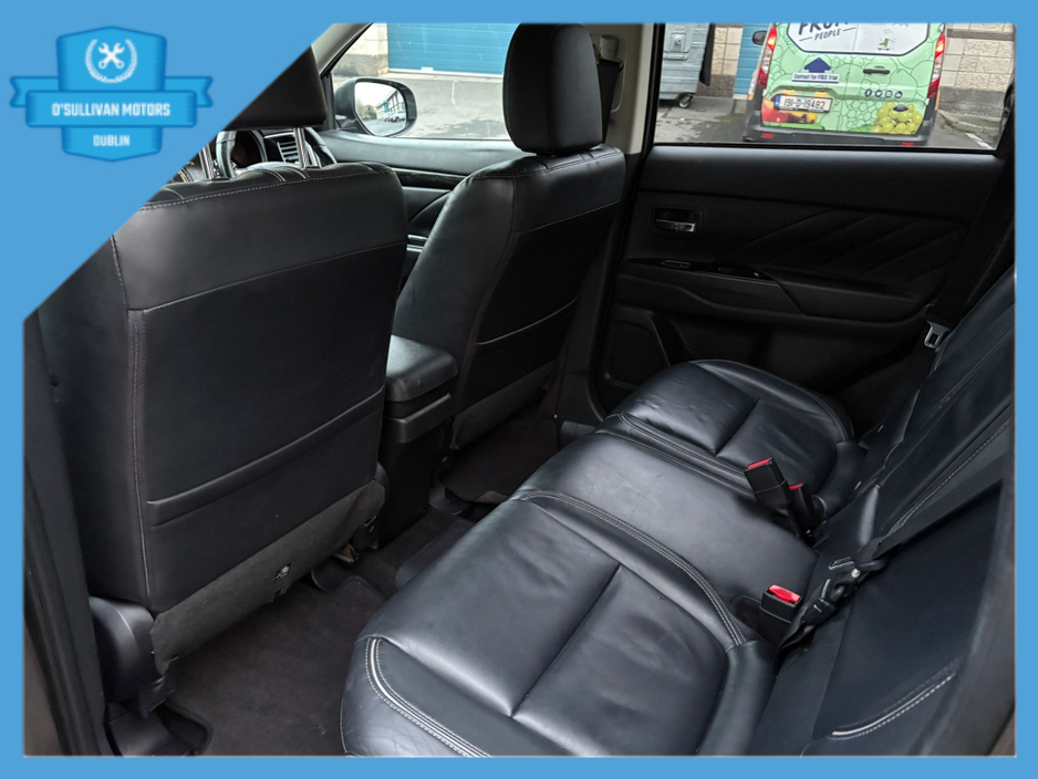 2016 Mitsubishi Outlander / 2016 / 2.0 HYBRID / AUTOMATIC €8,999