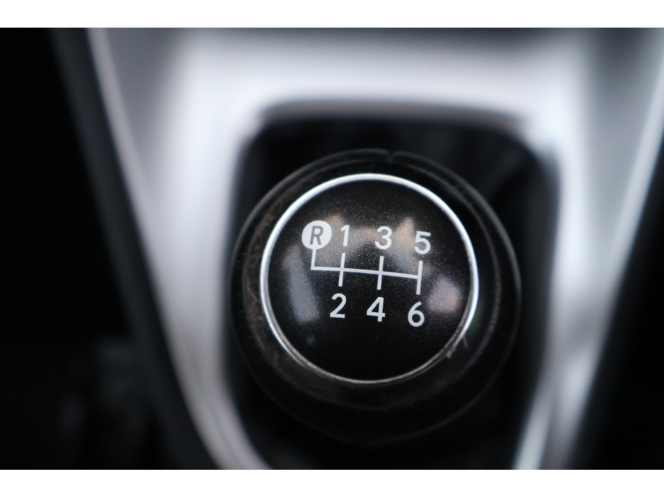 2024 Toyota Yaris LUNA 5dr Manual Great Spec! €19,995