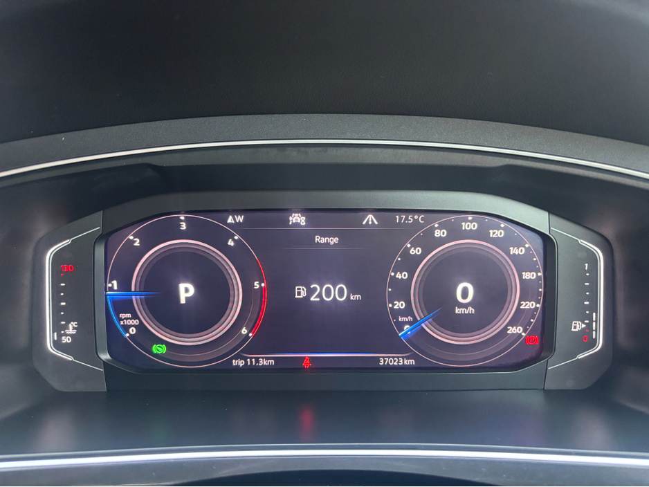 2020 Volkswagen Tiguan R-LINE 4MOTION AUTOMATIC 2.0 DIESEL //LOW MILES//HIGH SPEC//360 PARKING CAMERAS//HEATED FRRONT AND REAR SEATS//HEAD UP DISPLAY// €34,950