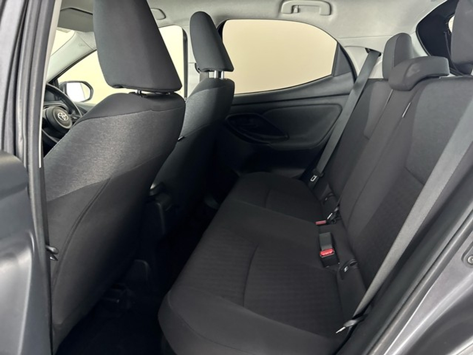 2021 Toyota Yaris LunaSport Hybrid €19,950