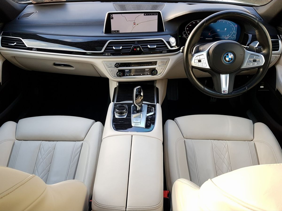 2022 BMW 7 Series 745e M Sport €63,995