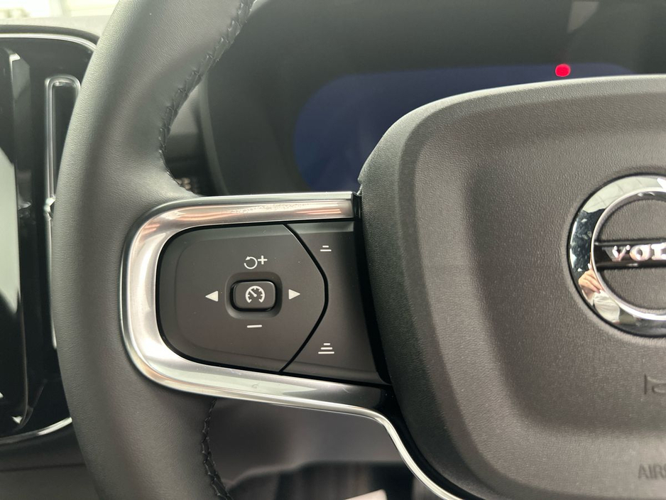 2026 Volvo EX40 PLUS BEV *466KMS RANGE* €110 P/W ON PCP €48,990