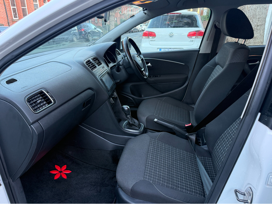 2015 Volkswagen Polo DBA-6RCJZ €11,950
