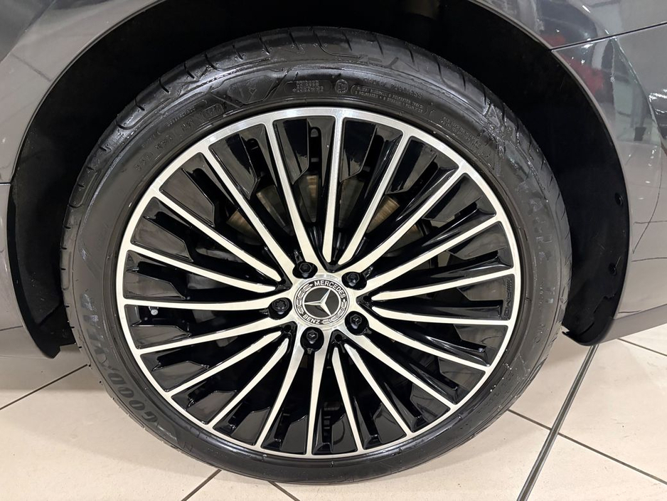 2025 Mercedes-Benz CLE 300e AMG LINE PREMIUM=PAN ROOF//ONLY 10000 MILES//AS NEW=1 YEAR WARRANTY=TAILORED FINANCE PACKAGES AVAILABLE=TRADE IN'S WELCOME €67,995