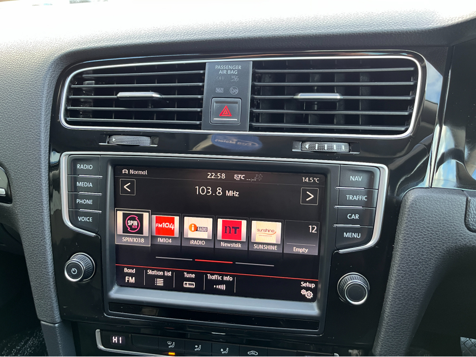 2015 Volkswagen Golf HIGHLINE AUTOMATIC 1.4 PETROL //LOW MILES//HIGH SPEC//KEYLESS ENTRY//REVERSE CAMERA//ADAPTIVE CRUISE CONTROL// €14,950