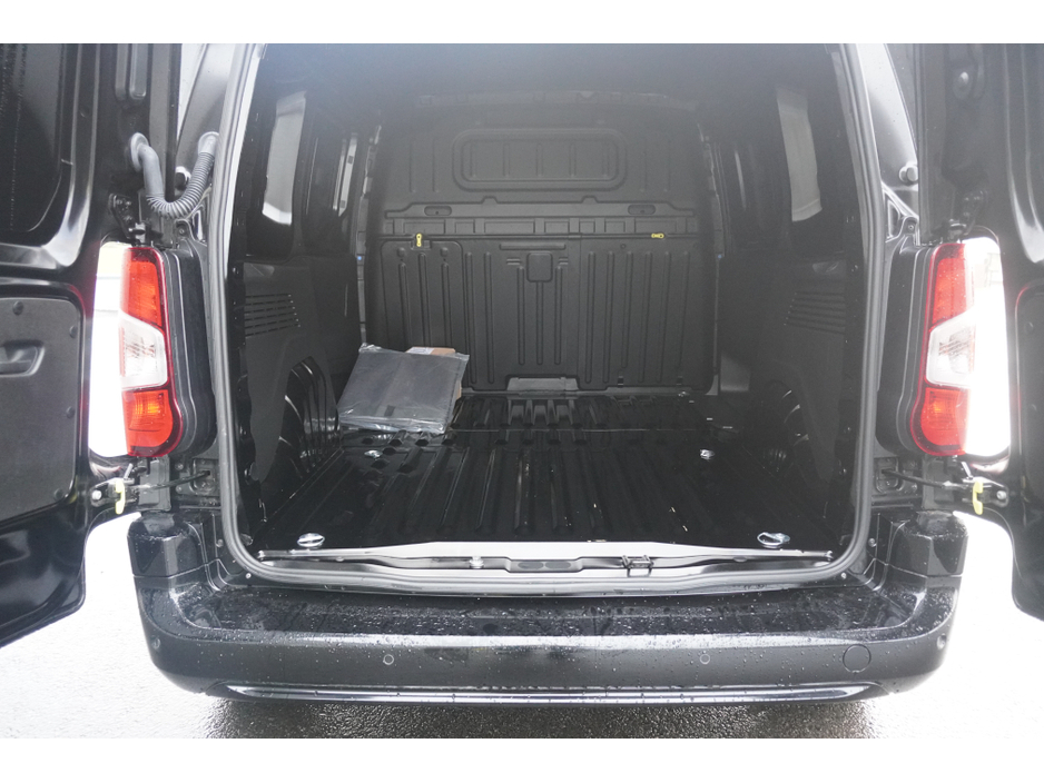 2024 Opel Combo SPORT L1H1-1.5 100PS D-6SP