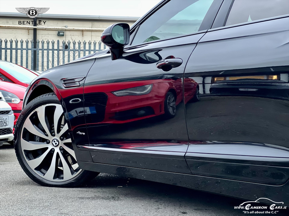 2023 Bentley Flying Spur AZURE €209,950