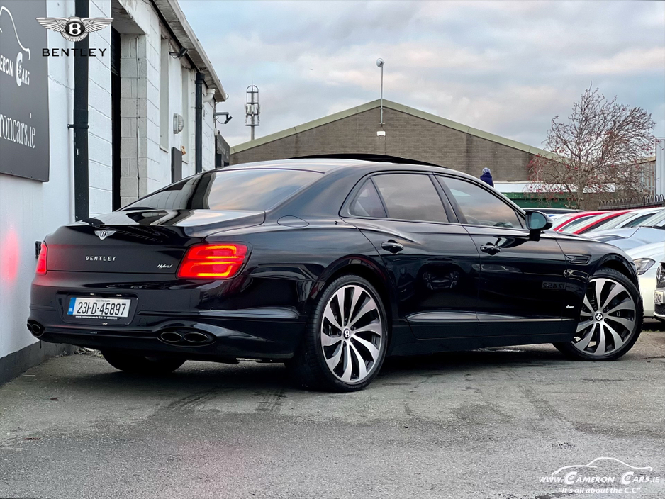 2023 Bentley Flying Spur AZURE €209,950