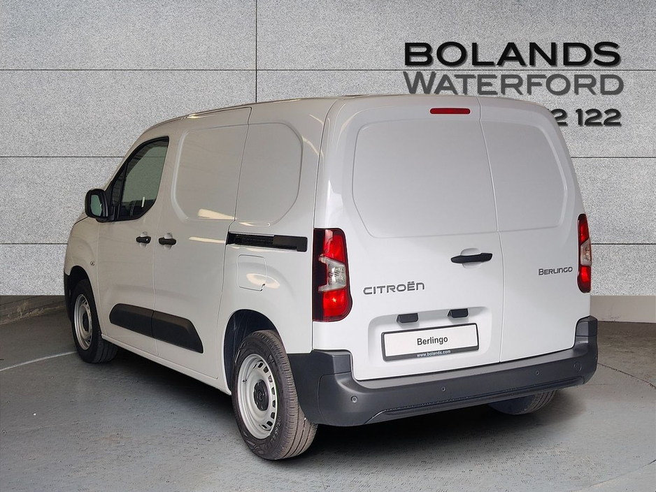 2024 Citroen Berlingo LX PLUS From €94 Per Week €21,764