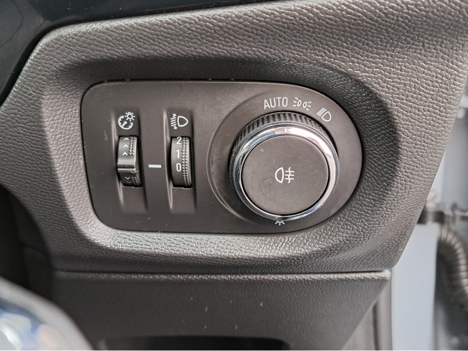 2025 Opel Corsa ELEGANCE 1.2 75BHP **REVERSING CAMERA** €21,950