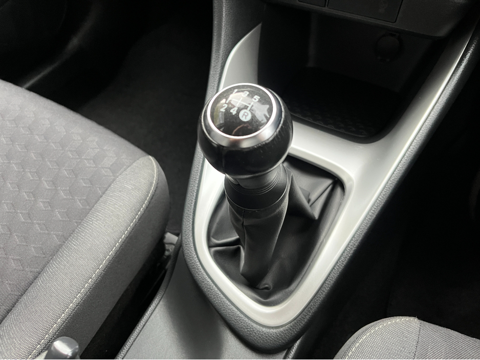 2022 Toyota Yaris LUNA 1.0 PETROL MANUAL //REVERSE CAMERA// €15,950