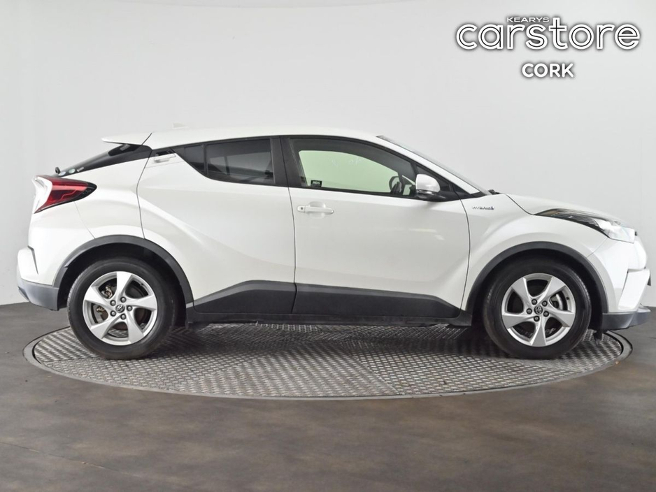 2018 Toyota C-HR 1.8 HYBRID Auto €20,380