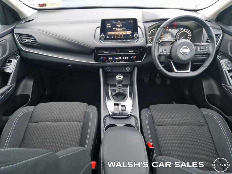 2022 Nissan Qashqai 1.3 HYB SV + Glass Roof Pack €25,950