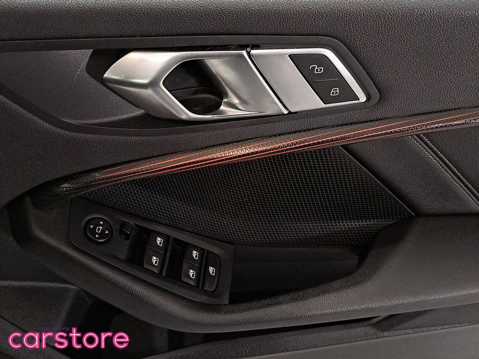 2020 BMW 1 Series 118i Sport manual €22,777