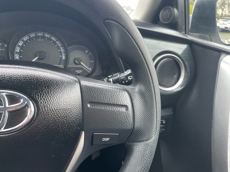 2015 Toyota Auris 1.33 5DR TERRA 4DR €12,888