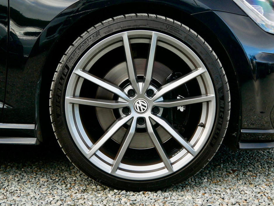 2019 Volkswagen Golf 2.0 TSI 5DR 300HP DSG 4M R €34,950