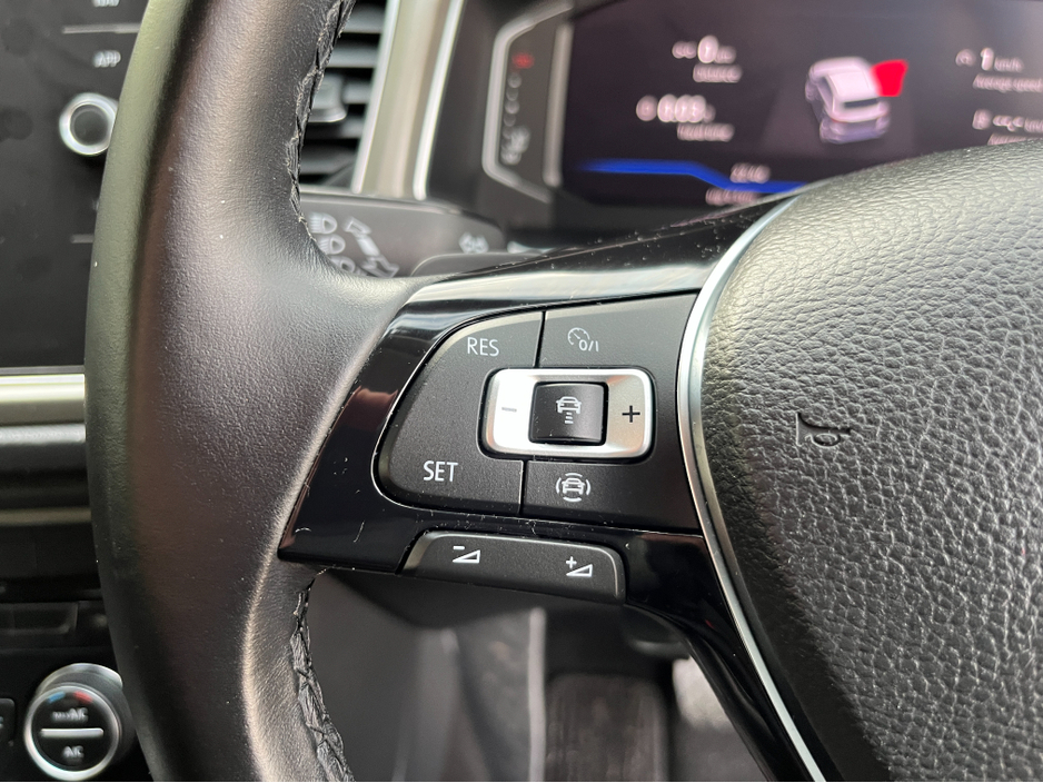 2020 Volkswagen T-Roc STYLE AUTOMATIC 2.0 DIESEL //KEYLESS ENTRY//ADAPTIVE CRUISE CONTROL//REVERSE CAMERA// €23,950