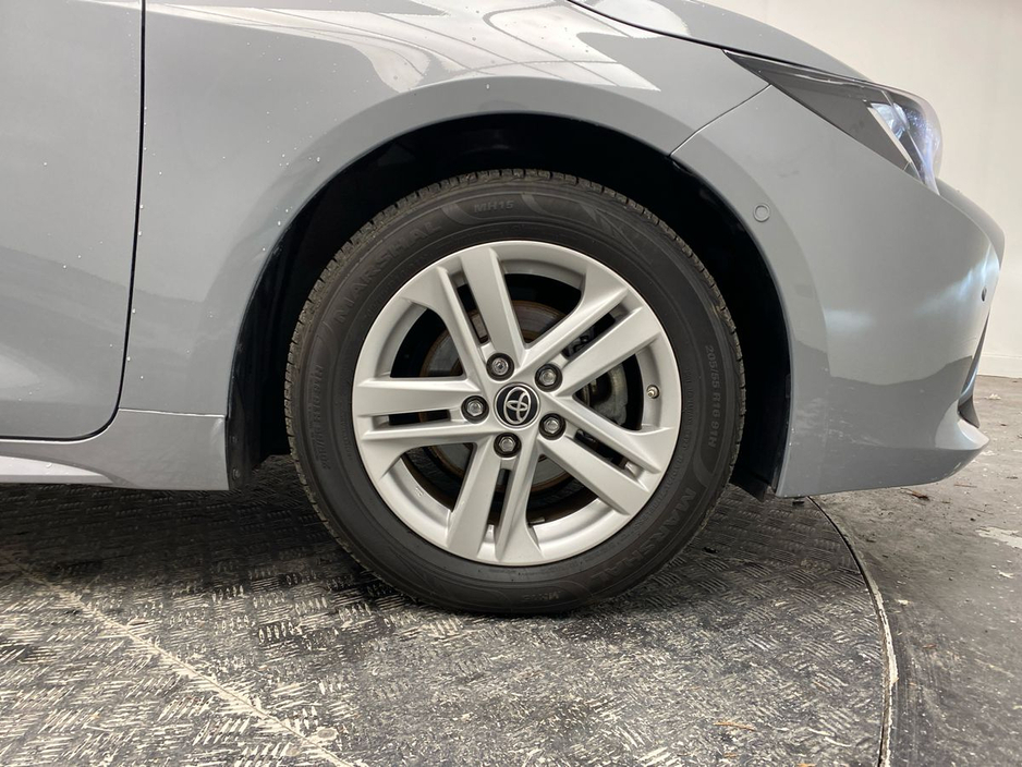 2023 Toyota Corolla Corolla Icon Tech Hev Cvt Icon Tech 122 VVT-h Auto Start/Stop €22,995