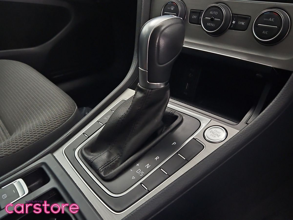 2016 Volkswagen Golf 1.2 TSI Auto Estate €15,880