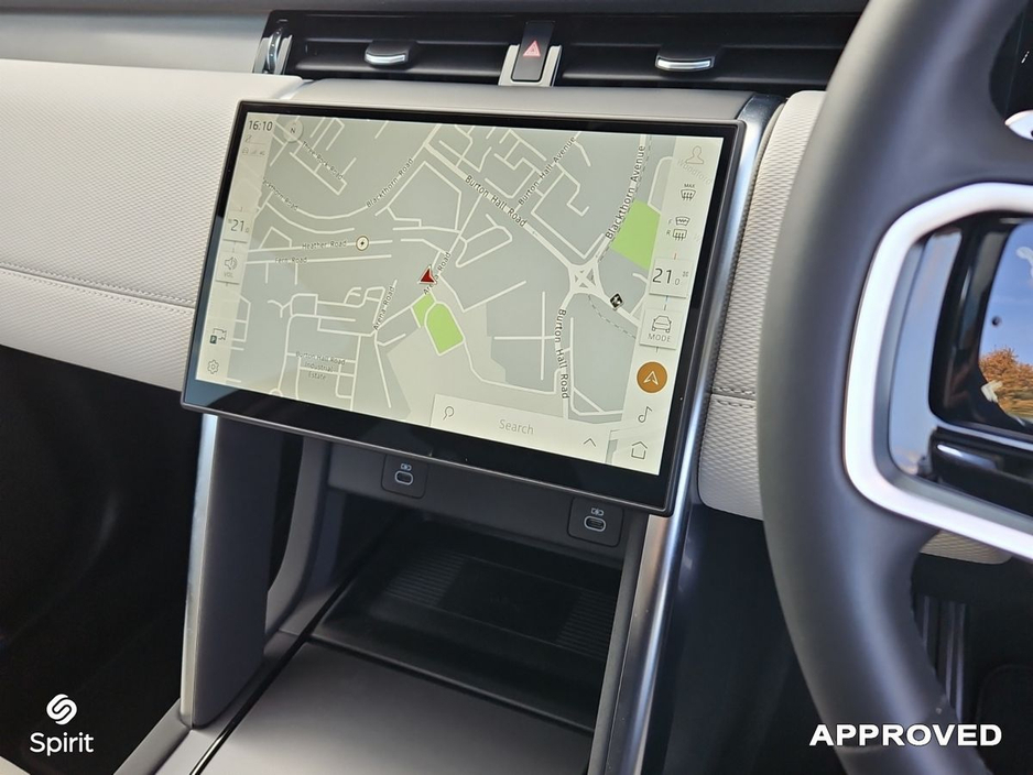 2025 Land Rover Discovery Sport 1.5 PHEV SE R Dynamic €63,950