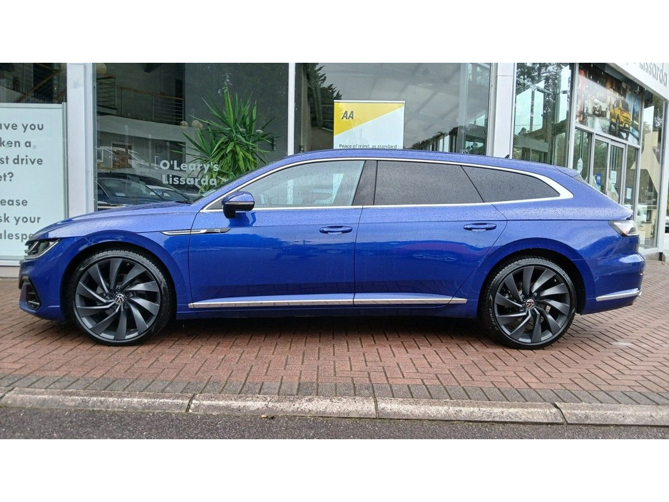 2025 Volkswagen Arteon 2.0TDI D7F 150HP R-LINE SHOOTING BRAKE, LAPIZ BLUE. €54,950