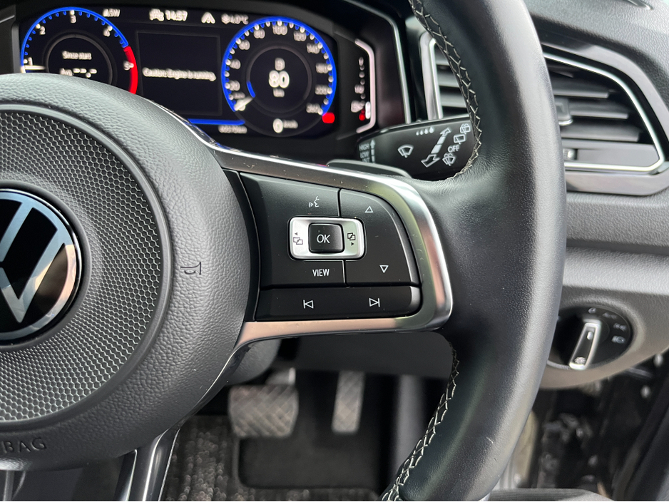 2022 Volkswagen T-Roc STYLE BLACK EDITION AUTOMATIC 2.0 DIESEL //ADAPTIVE CRUISE CONTROL//KEYLESS ENTRY//REVERSE CAMERA//