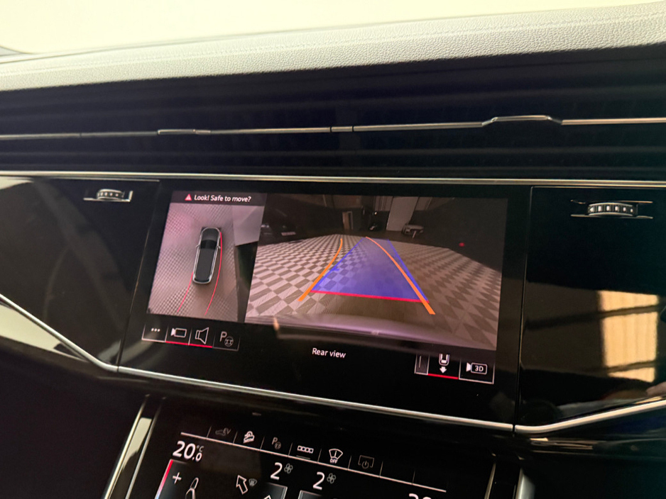 2025 Audi Q7 55 TFSI E S LINE BLACK ED QUATTRO €97,990