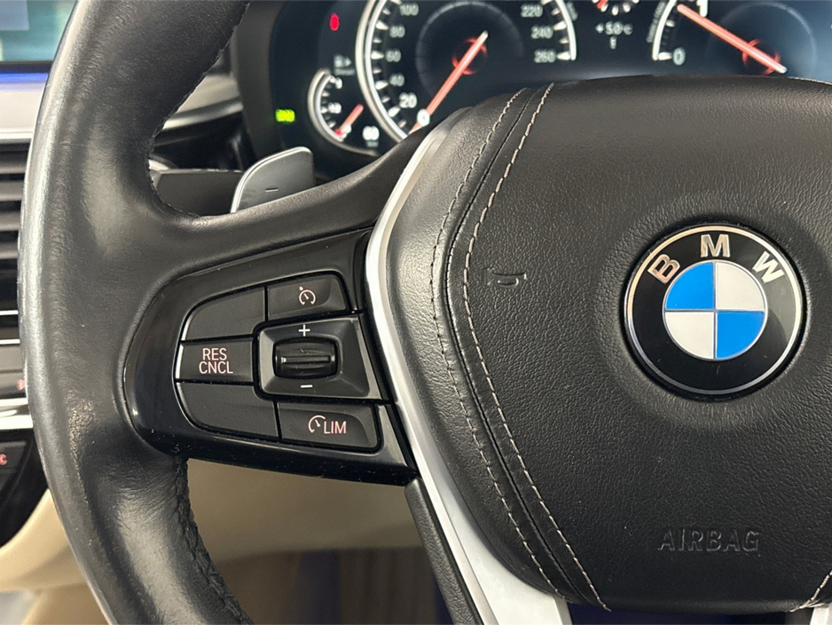 2017 BMW 5 Series SE**MULTIFUNCTIONAL STEERING WHEEL**TOUCH SCREEN MEDIA DISPLAY**PARKING SENSORS**DRIVE MODES**BLUETOOTH**KEYLESS START**FRONT HEATED SEATS**CREAM LEATHER INTERIOR**AMBIENT LIGHTING** €21,995