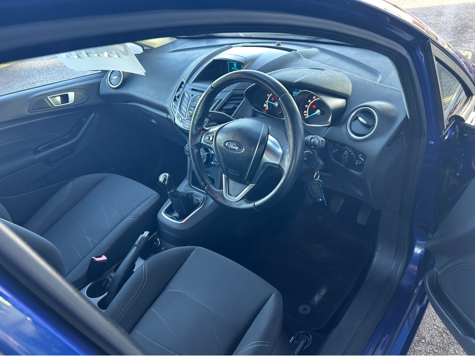 2015 Ford Fiesta MCA ZETEC 1.25 60PS M5 5DR 4DR €10,950