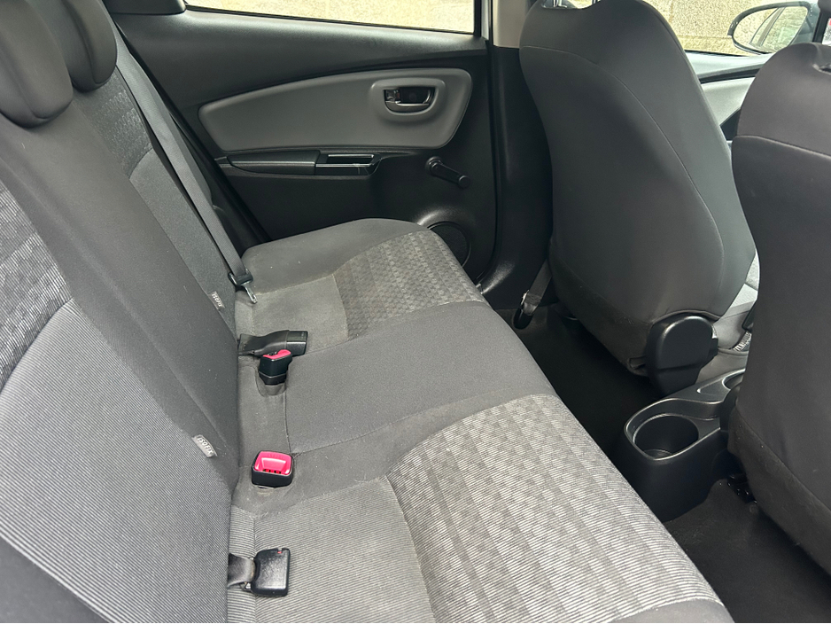 2016 Toyota Yaris 1.0 LUNA 4DR**//**BLUETOOTH**//**REVERSING CAMERA**//**NEW NCT  TILL 02/2027**//**FINANCE AVAILABLE**//**TRADE IN WELCOME**//**2 KEYS**//**WARRANTY!!!! €9,999