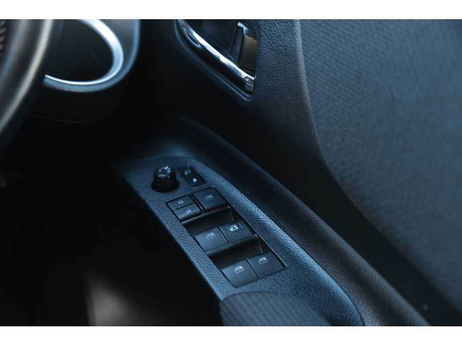 2016 Toyota Sienta  €11,499