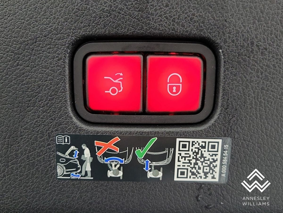 2025 Mercedes-Benz CLE CLE300e AMG Line Premium + €75,950