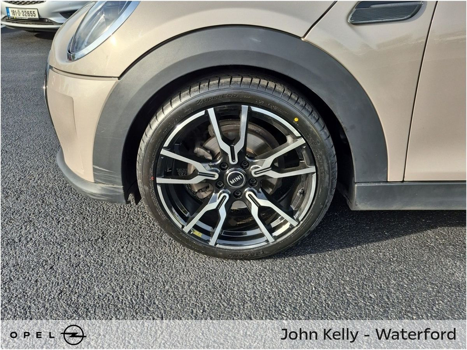 2023 MINI Hatch Cooper Classic Auto €26,995