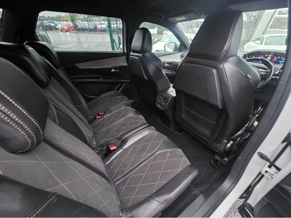 2017 Peugeot 5008 ( 172 REG ) 7 SEATER - DIGITAL DASH - CAMERA - ALLOYS - CARPLAY ANDROID AUTO EU RADIO PEARL WHITE €24,950