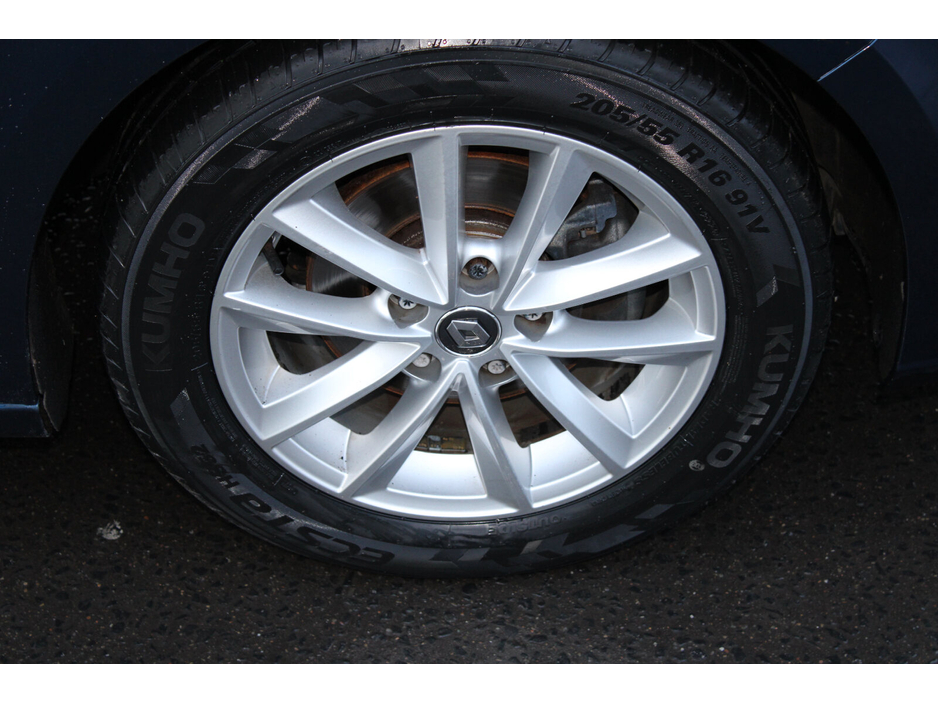 2019 Renault Megane 1.3 TCe 140 GPF Play €13,950