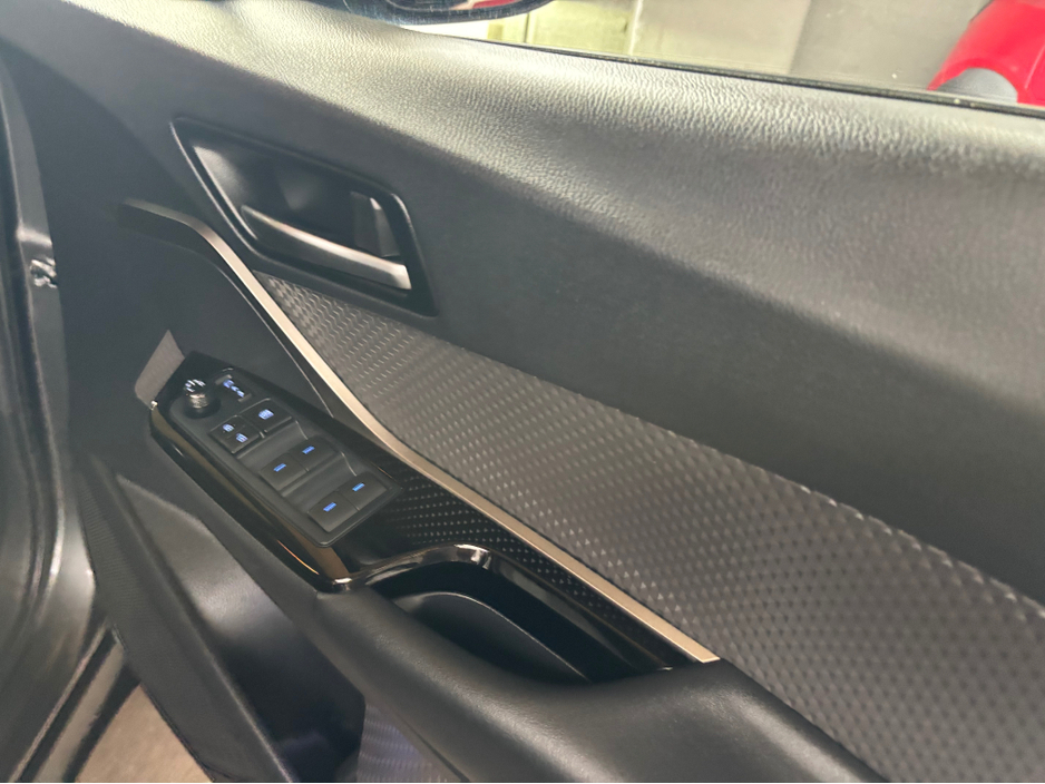 2023 Toyota C-HR HYBRID SOL 4DR AUTO €25,499