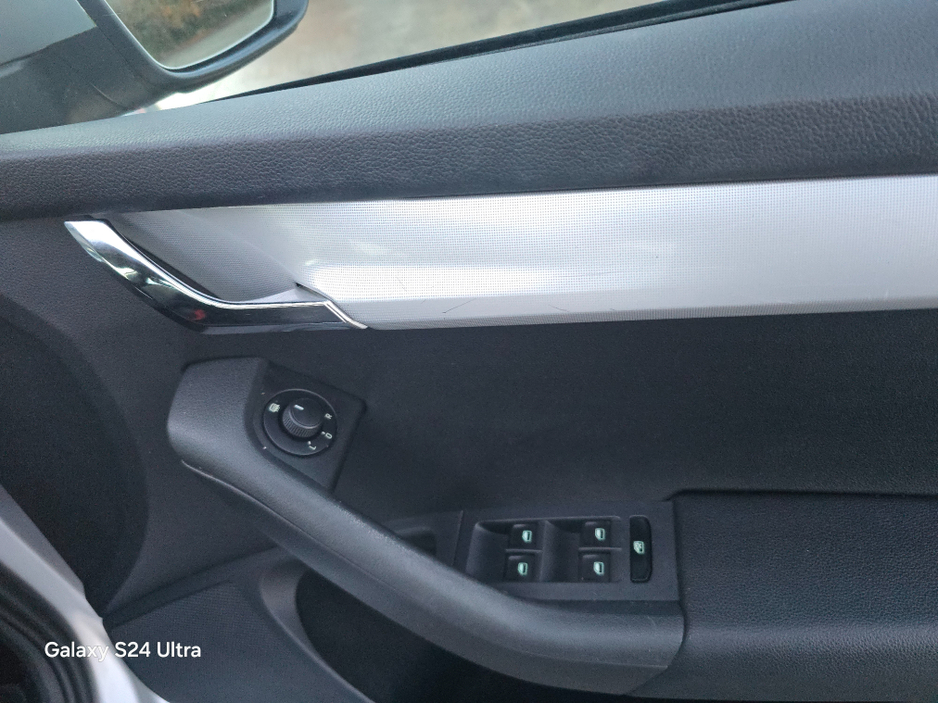 2015 Skoda Octavia AMBITION 1.6 TDI 105HP DSG 4 4DR AUTO €9,750