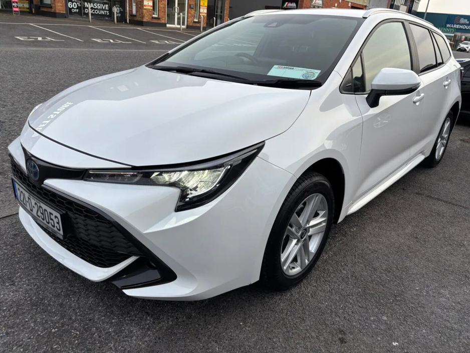 2022 Toyota Corolla 1.8 Hybrid Luna Saloon €20,750