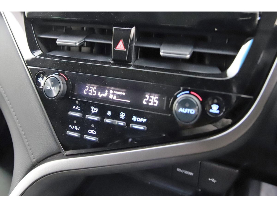 2021 Toyota Camry 2.5 HYBRID *REVERSE CAM*PEARL PAINT*PARK SENSORS* €30,490