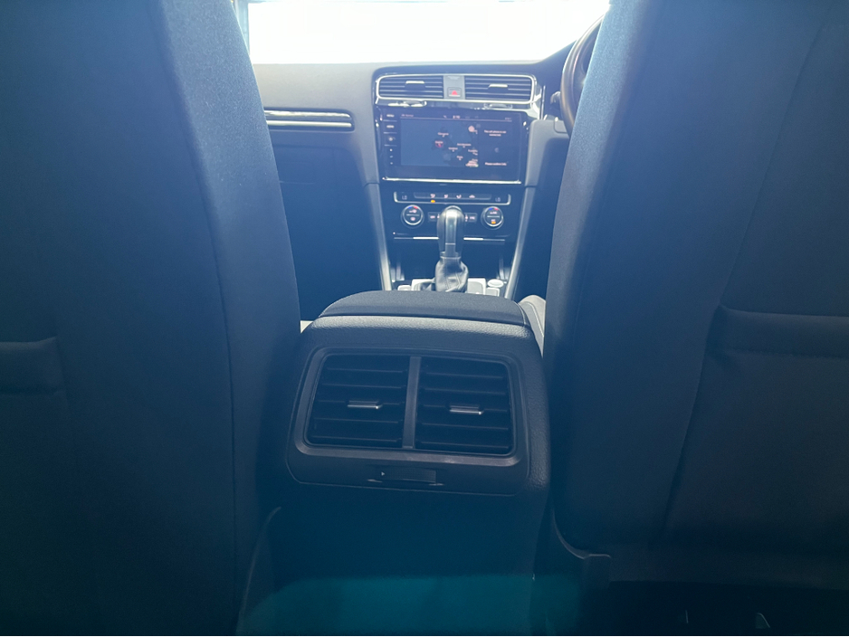 2017 Volkswagen Golf €17950! 2017 VOLKSWAGEN GOLF TSI HIGH LINE 1.4 AUTOMATIC / CRUISE CONTROL / REVERSE CAMERA / PADDLE SHIFTERS €17,950