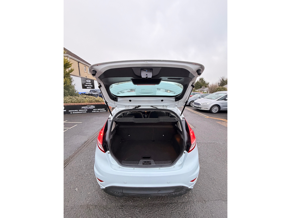 2016 Ford Fiesta ABA-WF0SFJ 5DR AUTO €10,950